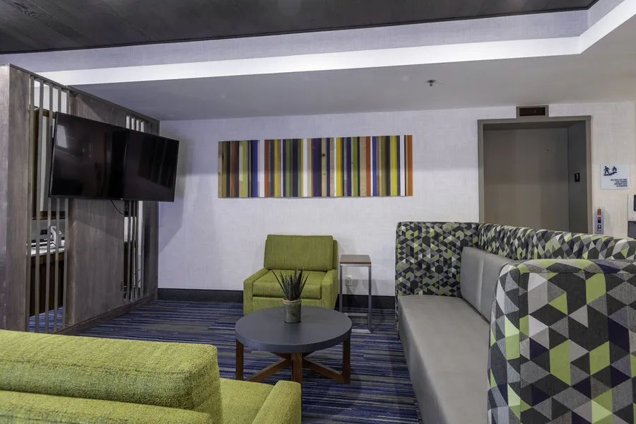 Holiday Inn Express Hotel & Suites Petersburg-Dinwiddie by IHG hotel detail image 2