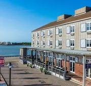 Harbor House Hotel and Marina at Pier 21 hotel detail image 5