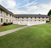 Baymont Inn & Suites by Wyndham Braselton hotel detail image 4