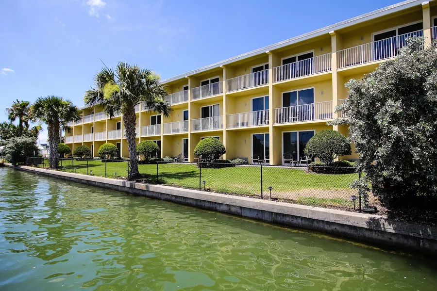 Treasure Island Hotel and Marina hotel detail image 2