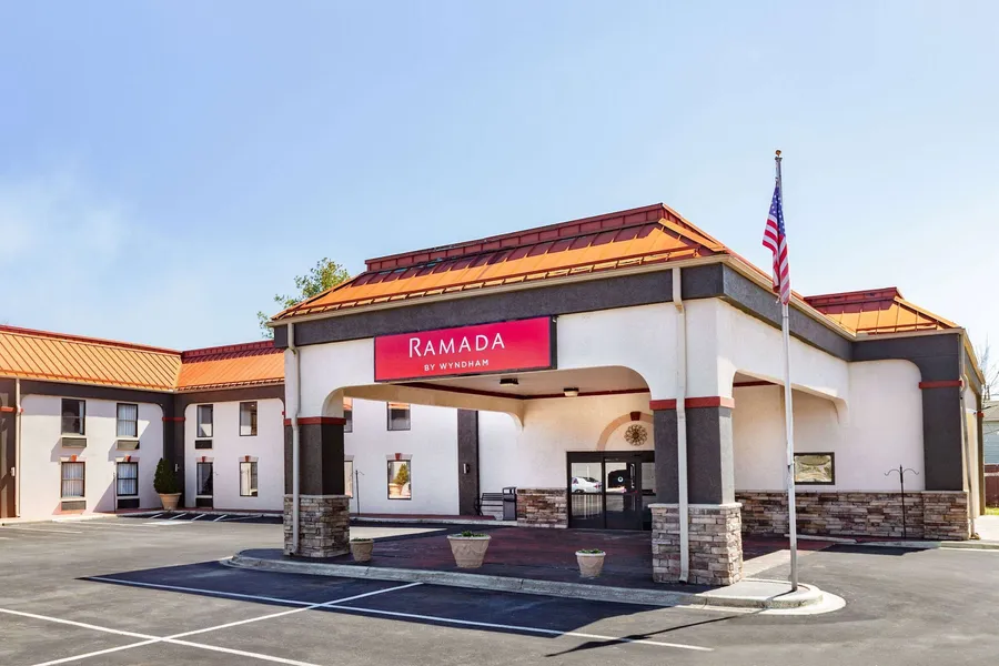 Ramada by Wyndham Hendersonville hotel detail image 2