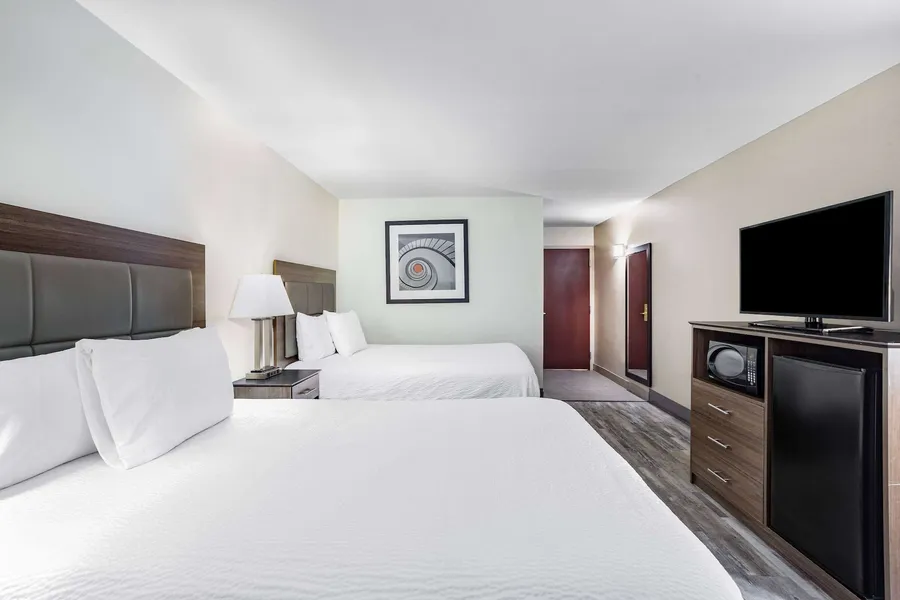 Ramada by Wyndham Hendersonville hotel detail image 6