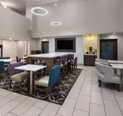 La Quinta Inn & Suites by Wyndham North Orem hotel detail image 7