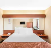 Microtel Inn & Suites by Wyndham Rogers hotel detail image 5