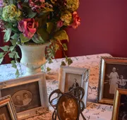 Looking Glass Inn hotel detail image 4