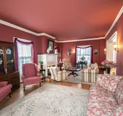 Looking Glass Inn hotel detail image 7