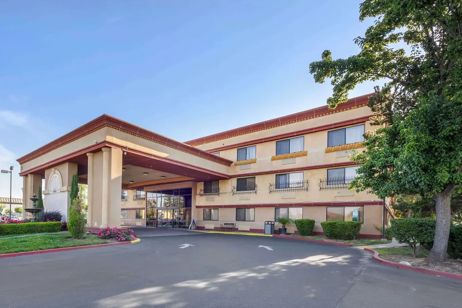Best Western Plus Orchid Hotel & Suites hotel detail image 2