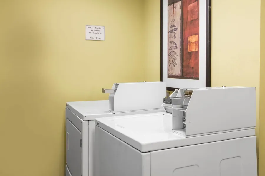 Days Inn & Suites by Wyndham Fort Pierce I-95 hotel detail image 2