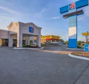 Motel 6 Jacksonville, NC hotel detail image 3