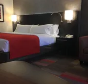 Holiday Inn Milwaukee Riverfront by IHG hotel detail image 3