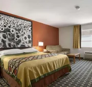 Super 8 by Wyndham Prestonsburg hotel detail image 4