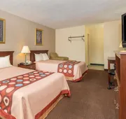 Super 8 by Wyndham Centerville-Richmond hotel detail image 7