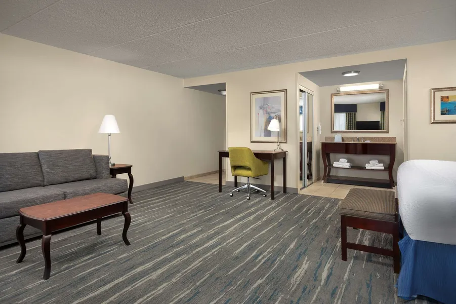 Hampton Inn Syracuse Clay hotel detail image 6