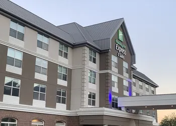 Holiday Inn Express & Suites Salt Lake City N - Bountiful By IHG hotel thumbnail 4