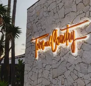 Town and Country San Diego hotel detail image 5