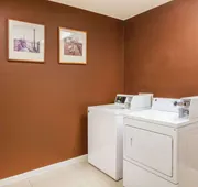 Days Inn & Suites by Wyndham Antioch hotel detail image 3