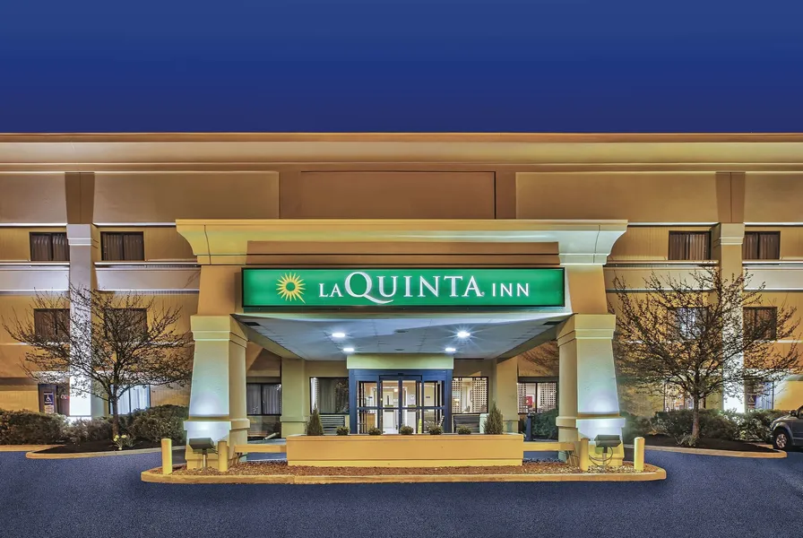 La Quinta Inn by Wyndham Toledo Perrysburg hotel detail image 2