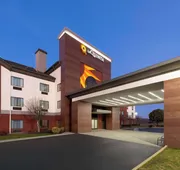 La Quinta Inn & Suites by Wyndham Loudon hotel detail image 5