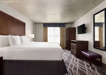 IBAN Dallas Park Central Hotel, Trademark by Wyndham hotel thumbnail 4