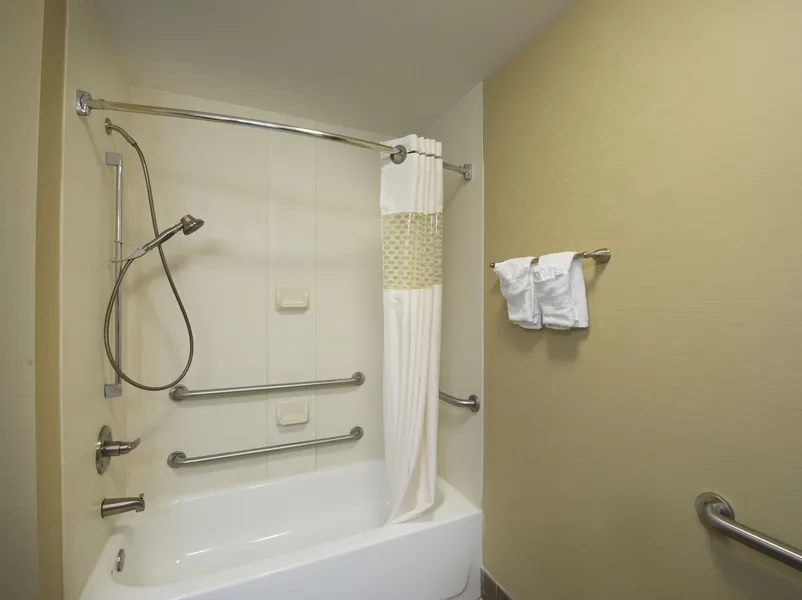 Hampton Inn Cornelia hotel detail image 6