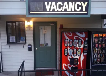 Monroe Motel Near Seattle Everett WA hotel thumbnail 3