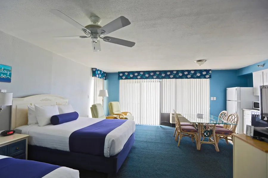 Shoreline Island Resort - Exclusively Adult hotel detail image 2