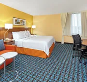 Fairfield Inn & Suites by Marriott Lombard hotel detail image 7