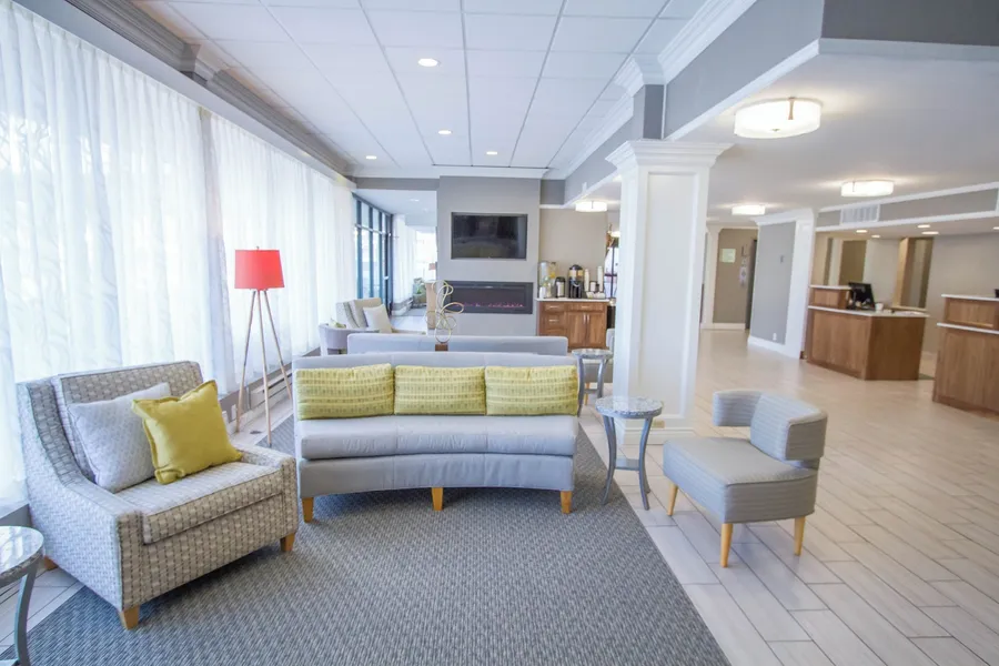 Holiday Inn Bloomington Airport South Mall Area by IHG hotel detail image 2