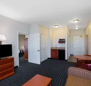 La Quinta Inn & Suites by Wyndham Rifle hotel detail image 5
