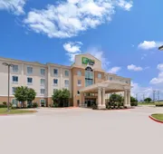 Holiday Inn Express Hotel & Suites Sherman Highway 75 by IHG hotel detail image 4