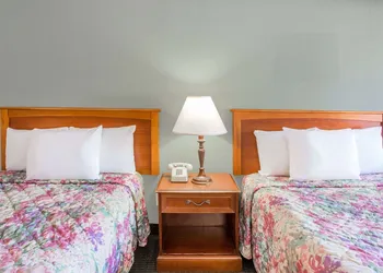 Knights Inn Plant City hotel thumbnail 3