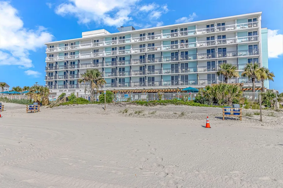 Holiday Inn Resort Oceanfront at Surfside Beach by IHG hotel detail image 6