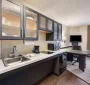 Sonesta Simply Suites Phoenix Glendale hotel detail image 4