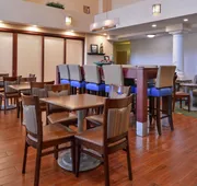 Hampton Inn & Suites Woodland-Sacramento Area hotel detail image 7