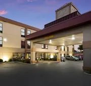 Red Roof Inn & Suites Columbus - West Broad hotel detail image 3