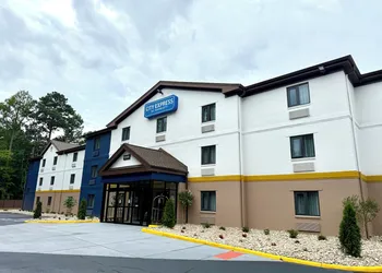 City Express By Marriott Newport News hotel thumbnail 3