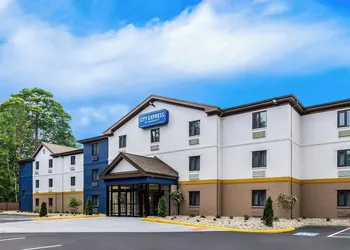 City Express By Marriott Newport News hotel thumbnail 6