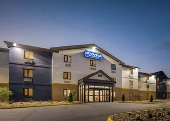 City Express By Marriott Newport News hotel thumbnail 8