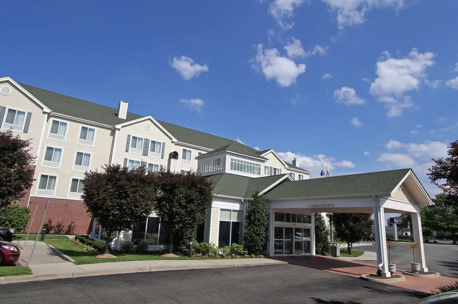 Hilton Garden Inn Westbury hotel detail image 2