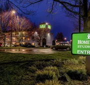 HomeTowne Studios by Red Roof Tacoma - Puyallup hotel detail image 3