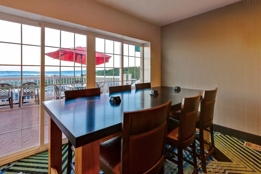 Holiday Inn Express & Suites Petoskey by IHG hotel detail image 6