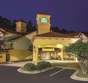 La Quinta Inn & Suites by Wyndham Univ Area Chapel Hill hotel detail image 5