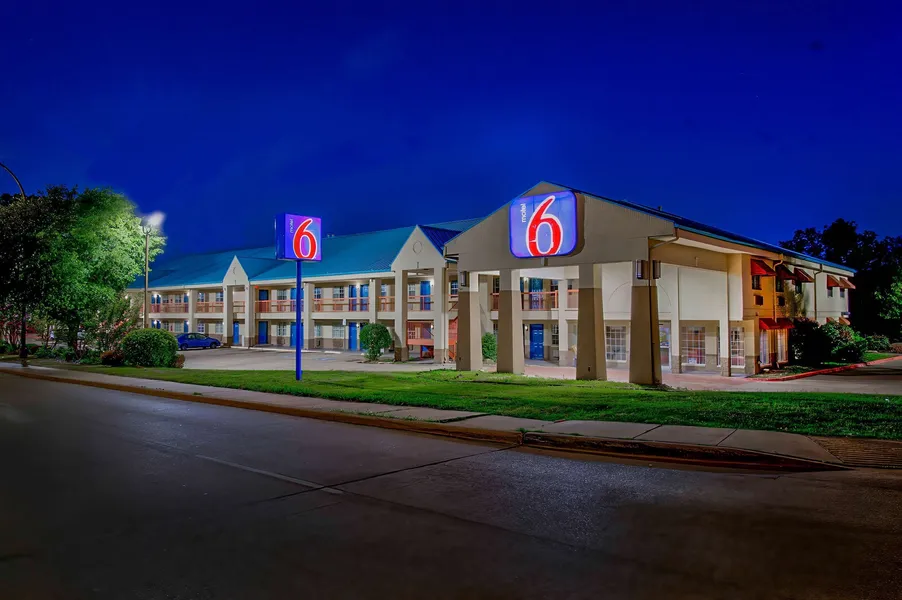 Motel 6 Arlington, TX hotel detail image 2