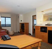 Hilton Chicago/Oak Brook Suites hotel detail image 4