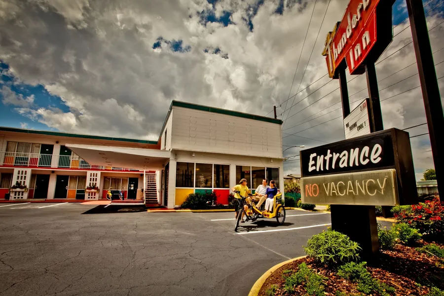 Thunderbird Inn hotel detail image 6