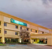 La Quinta Inn & Suites by Wyndham Baton Rouge Siegen Lane hotel detail image 3