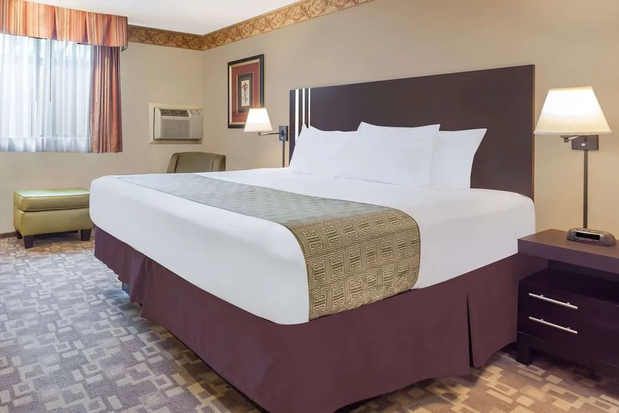 Days Inn by Wyndham Bellingham hotel detail image 6