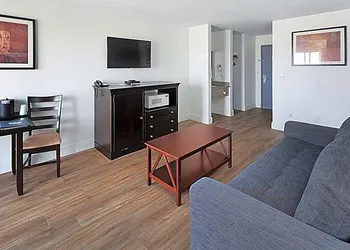 Inn at Lincoln City by OYO hotel thumbnail 2
