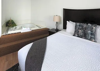 Inn at Lincoln City by OYO hotel thumbnail 8