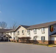 Super 8 by Wyndham Mentor/Cleveland Area hotel detail image 4